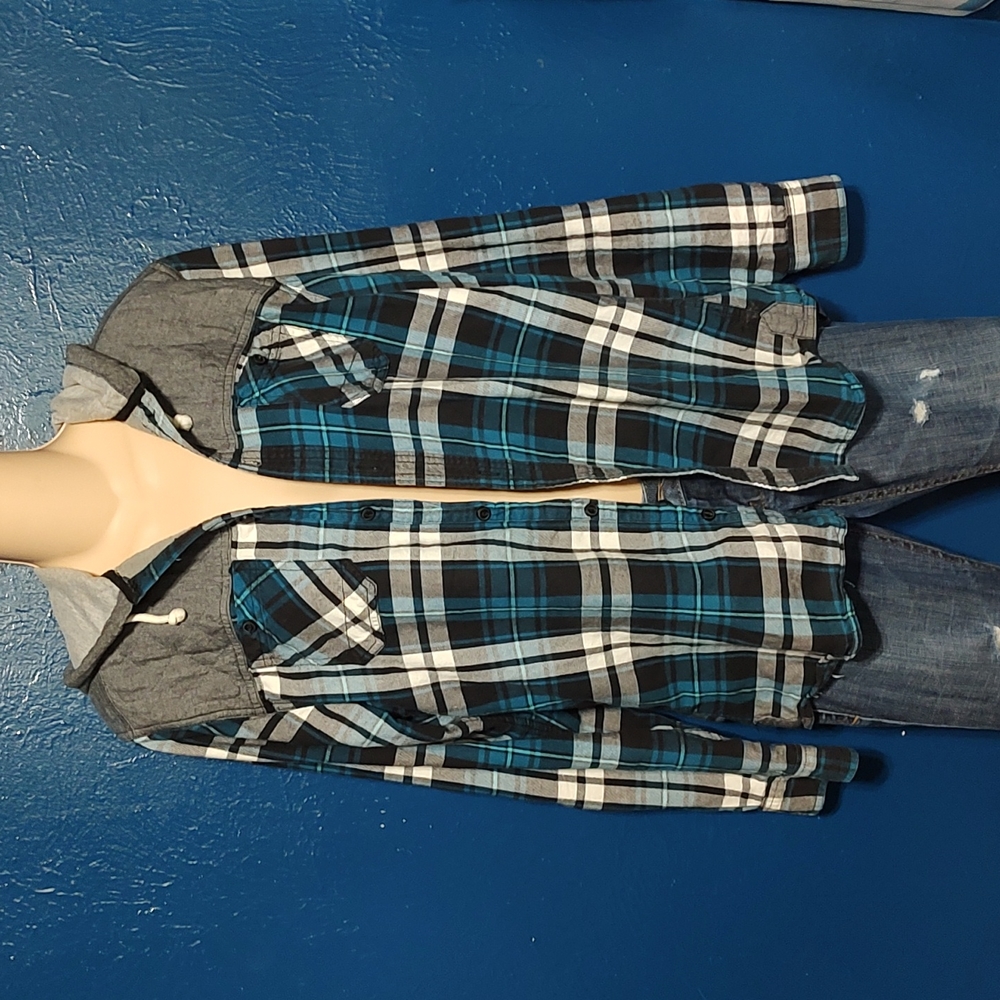 Peacocks Long Sleeve Hooded Flannel